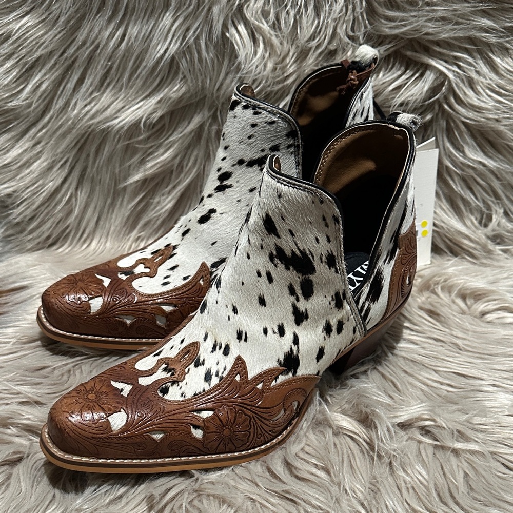 Myra Bag Cowhide and Leather Ankle Boots - Black and Brown - Picture 2 of 7